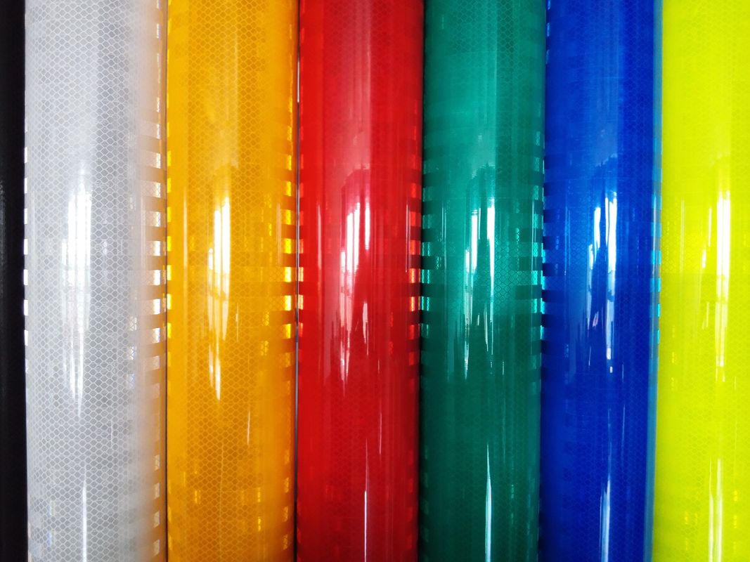 High Visibility Acrylic Engineer Grade Micro Prismatic Reflective Film Vinyl Material EGP Reflective Sheeting for Traffic Sign