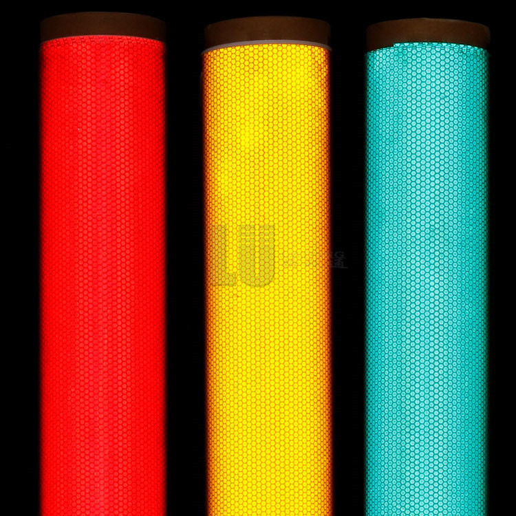 Micro Glass Beads 1800 PMMA Reflective Vinyl Sheeting For Traffic Signs Prismatic Film High Intensity