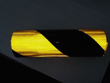 Yellow And Black Reflective Prism Tape Customized Color For Traffice Barrier