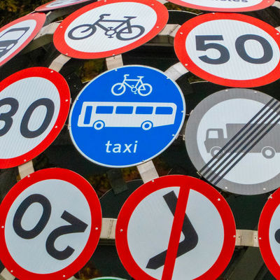 Custom Aluminum Composite Sign Safety Warning Reflective Signs Board Red Triangle Round Square Traffic Road Sign