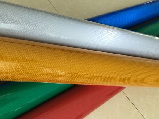 Versatile Honeycomb Glass Beads Reflective Sheeting With Reflective Index 300cd/Lux/Sqm